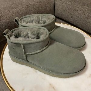 UGG Classic Ultra Mini Boots-Gray- Size 7